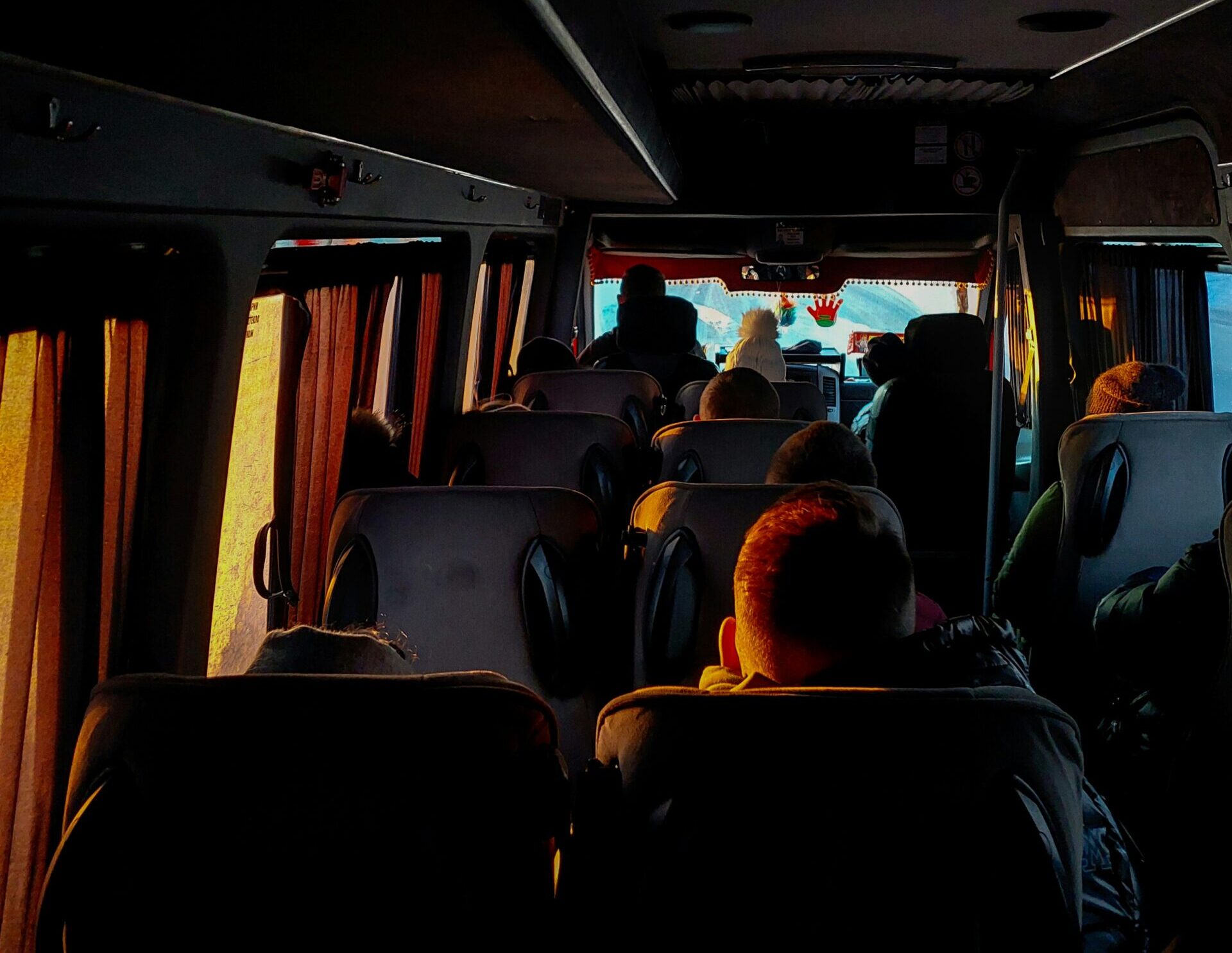 Comfortable & Fully Equipped Buses for Group Tours