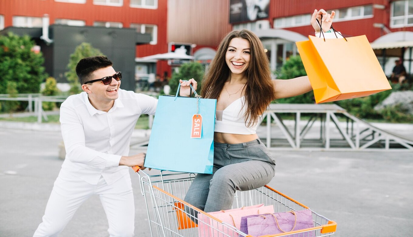 Top 5 Shopping Destinations in Hollywood